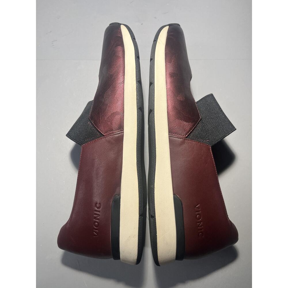 Vionic Shoes Womens Size 10 Red Cadee Camo Mary Jane Flats Slip On Comfort - Picture 5 of 9